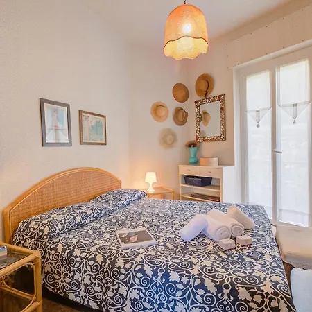 Apartment Simply Romantic Sea View - Happy Alassio