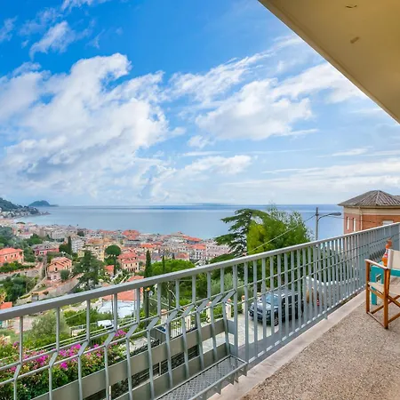 Apartment Simply Romantic Sea View - Happy Alassio